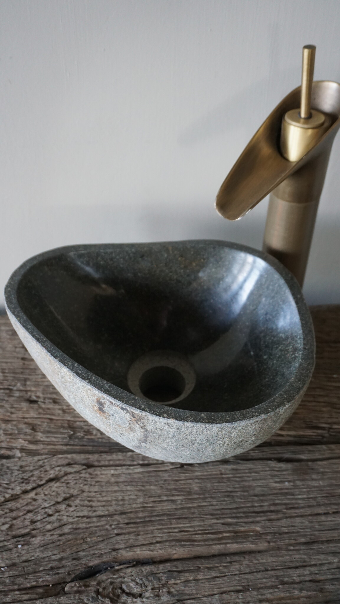 Rene Houtman Kleine Stenen Waskom + Spoelgat | H13 x B27 x D22 cm