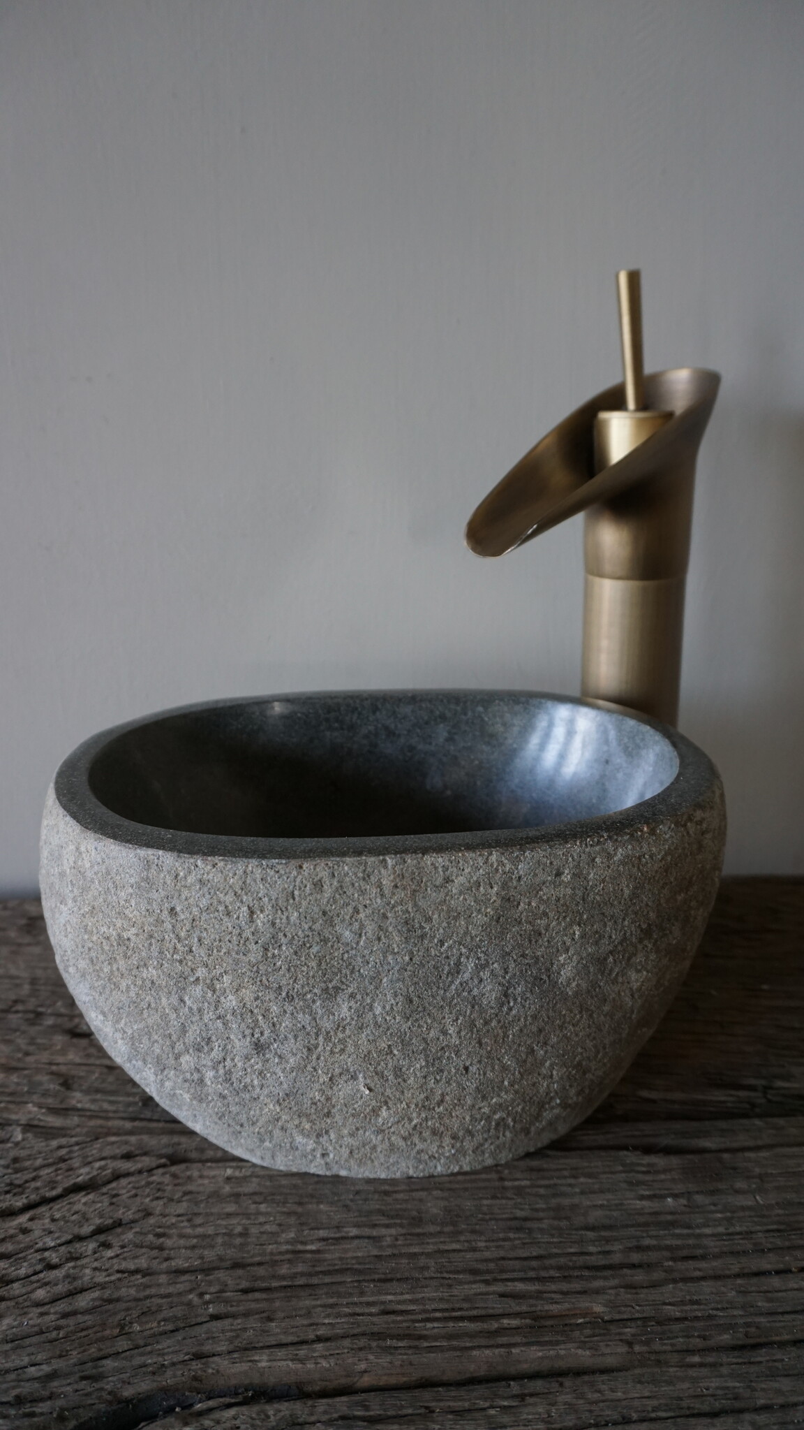 Rene Houtman Kleine Stenen Waskom + Spoelgat | H14 x B27 x D19 cm