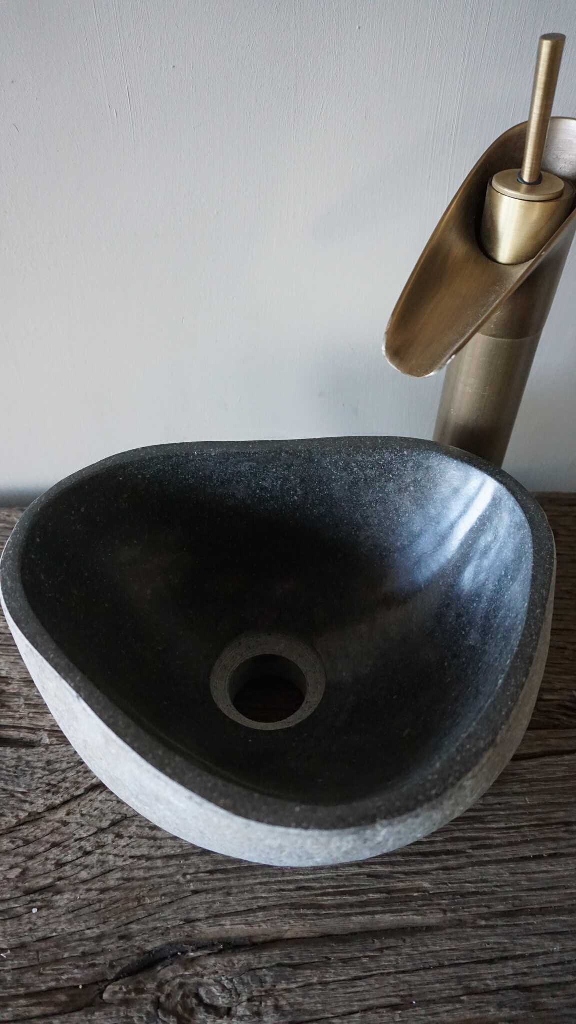 Rene Houtman Kleine Stenen Waskom + Spoelgat | H14 x B28 x D22 cm