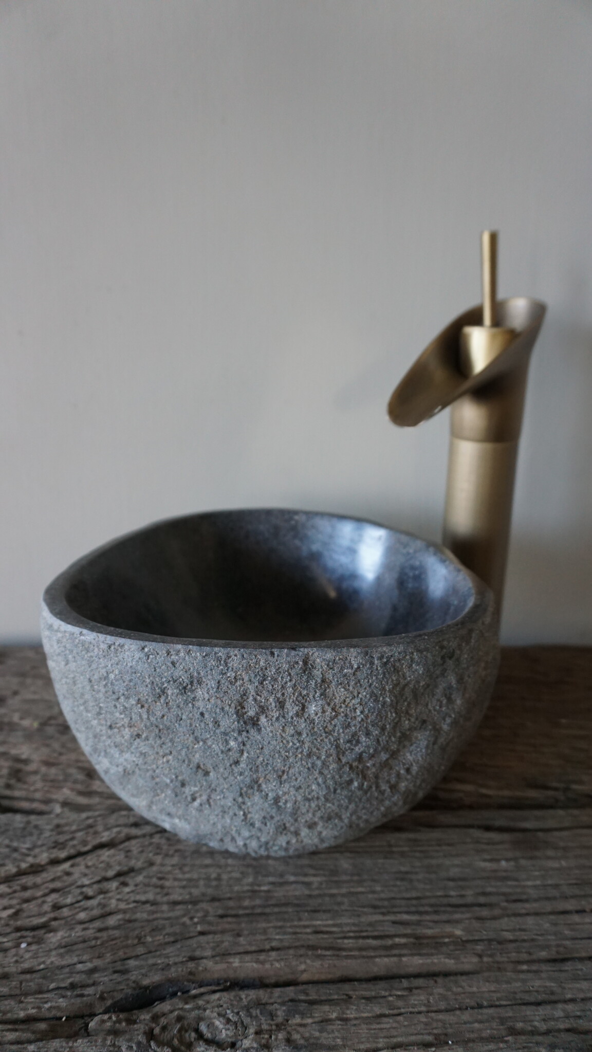 Rene Houtman Kleine Stenen Waskom + Spoelgat | H13 x B24 x D24 cm