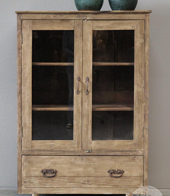 Be-Uniq Oud Vitrine Kastje | Rustiek Verweerd | H137 x B94 x 46 cm