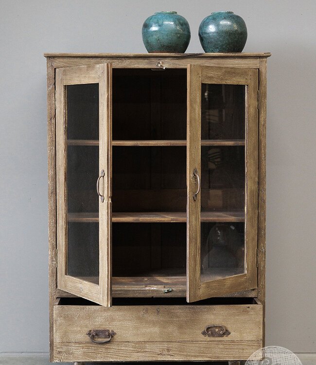 Be-Uniq Oud Vitrine Kastje | Rustiek Verweerd | H137 x B94 x 46 cm