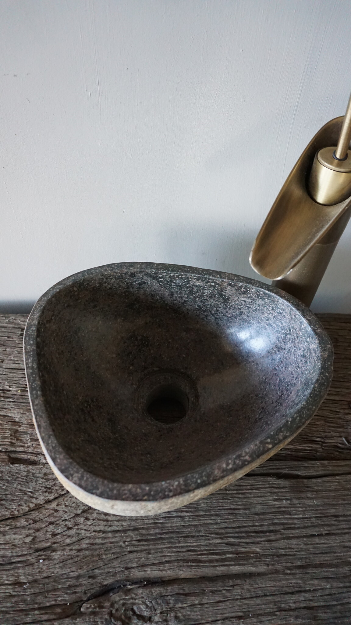 Rene Houtman Kleine Stenen Waskom + Spoelgat | H13 x B28 x D23 cm