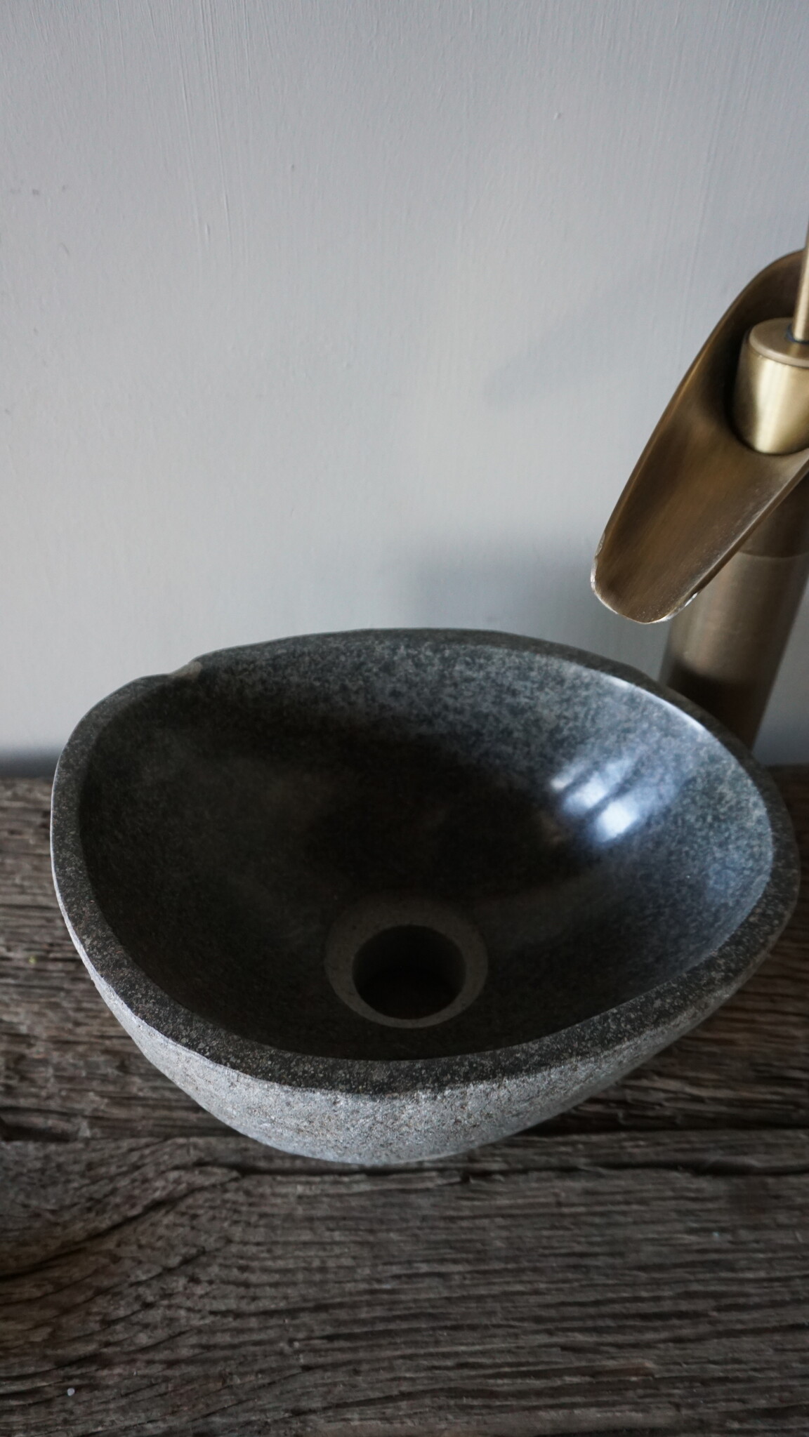 Rene Houtman Kleine Stenen Waskom + Spoelgat | H13 x B27 x D21 cm