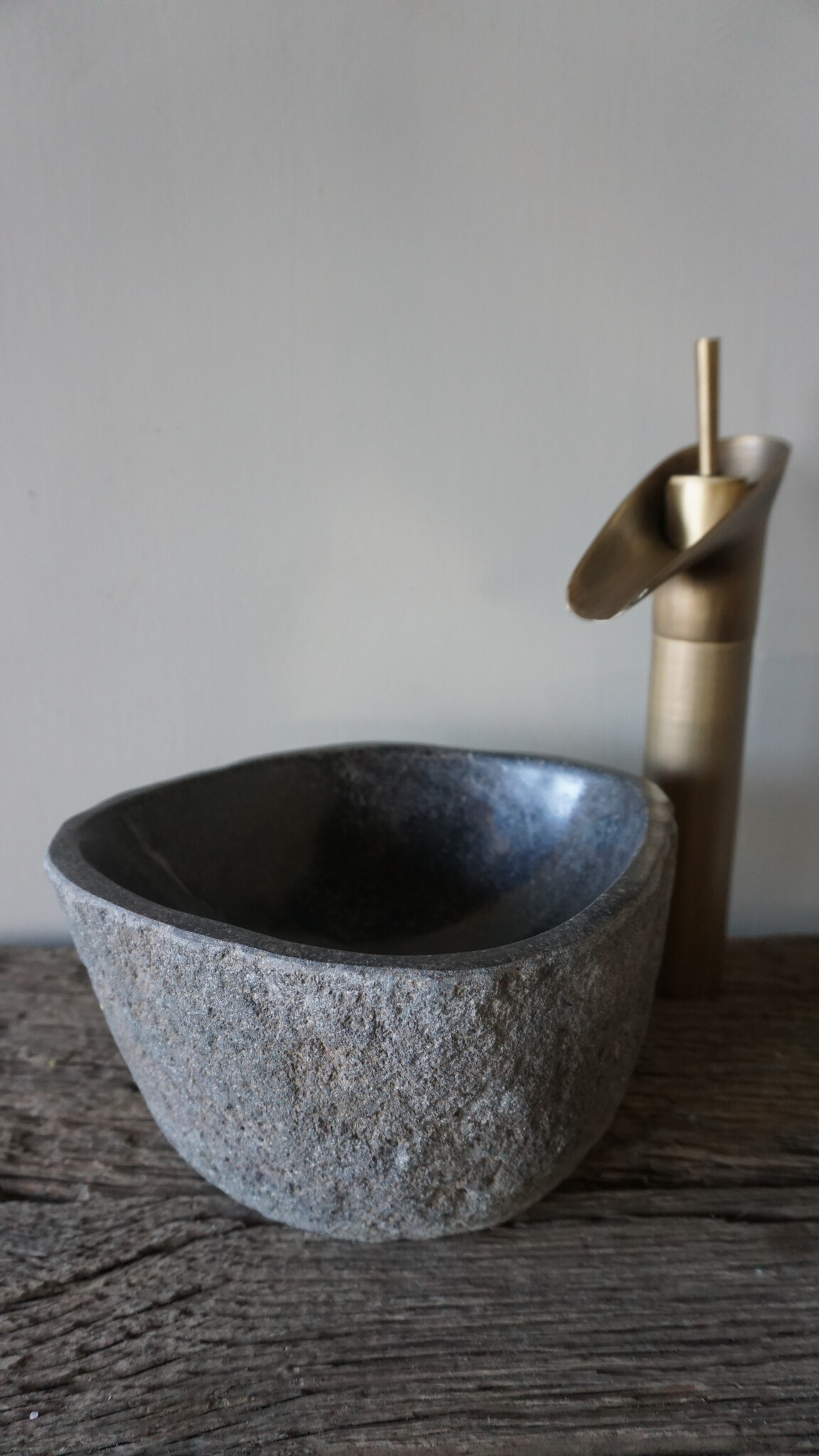 Rene Houtman Kleine Stenen Waskom + Spoelgat | H13 x B25 x D23 cm