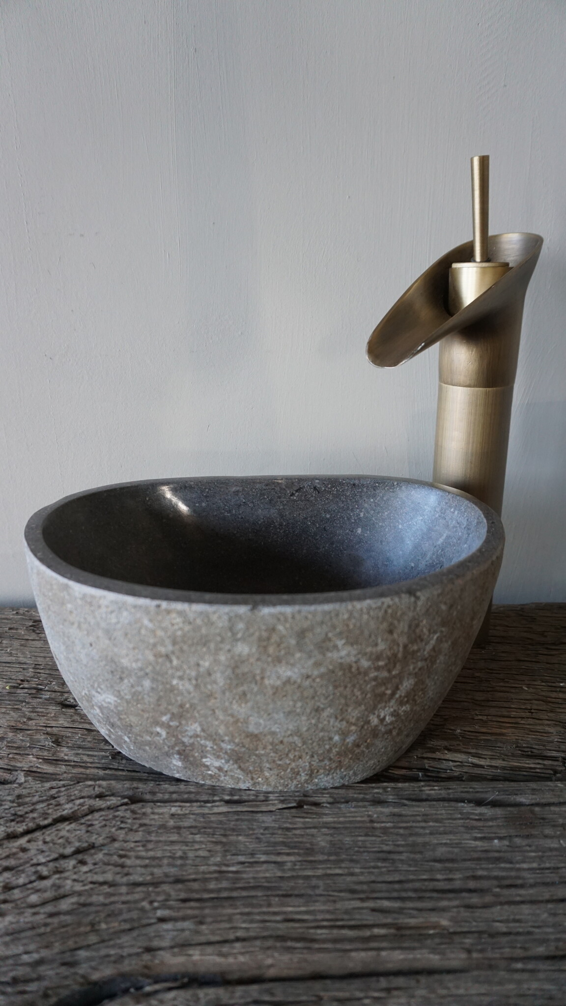 Rene Houtman Kleine Stenen Waskom + Spoelgat | H13 x B27 x D17 cm