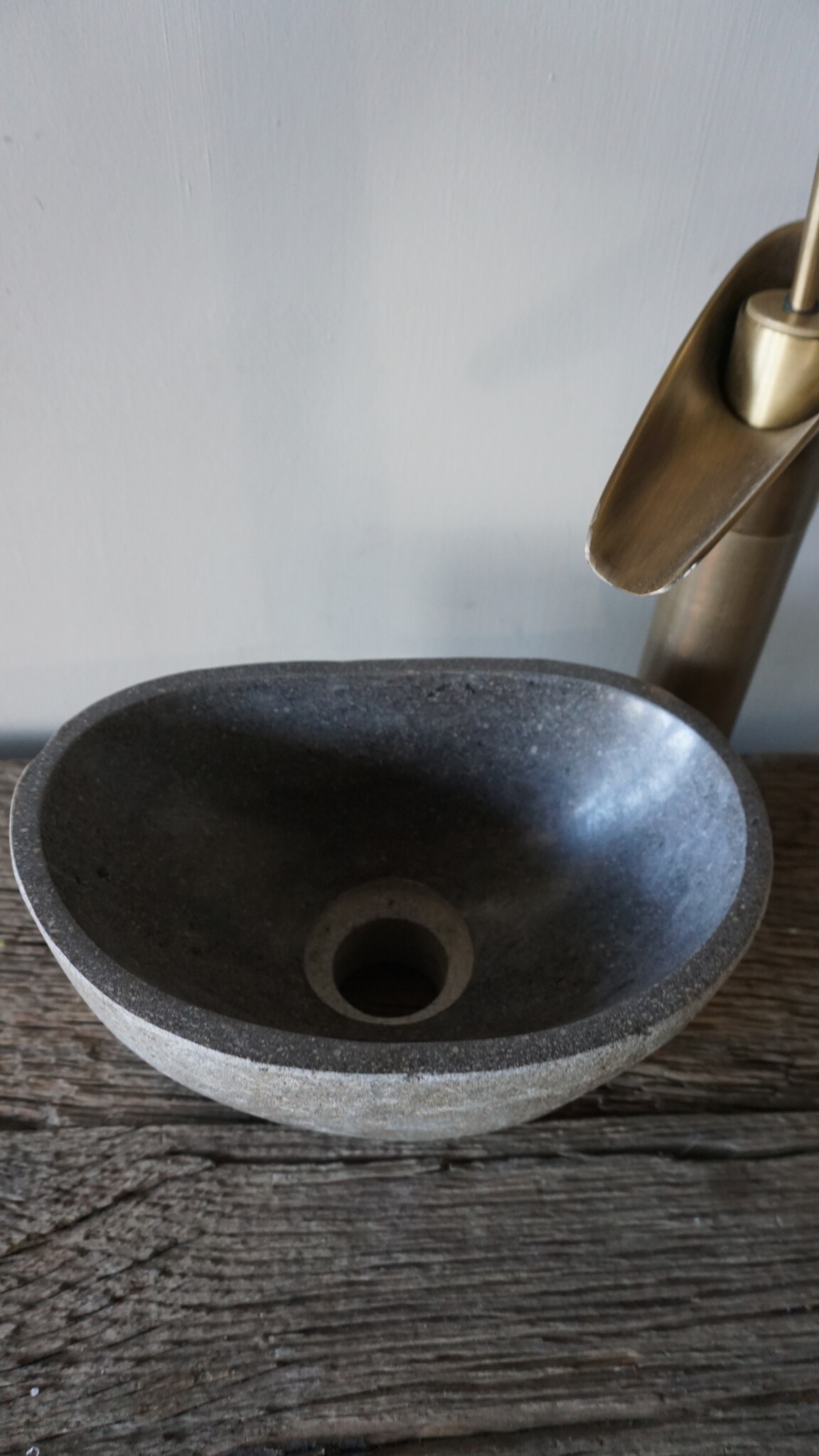 Rene Houtman Kleine Stenen Waskom + Spoelgat | H13 x B27 x D17 cm