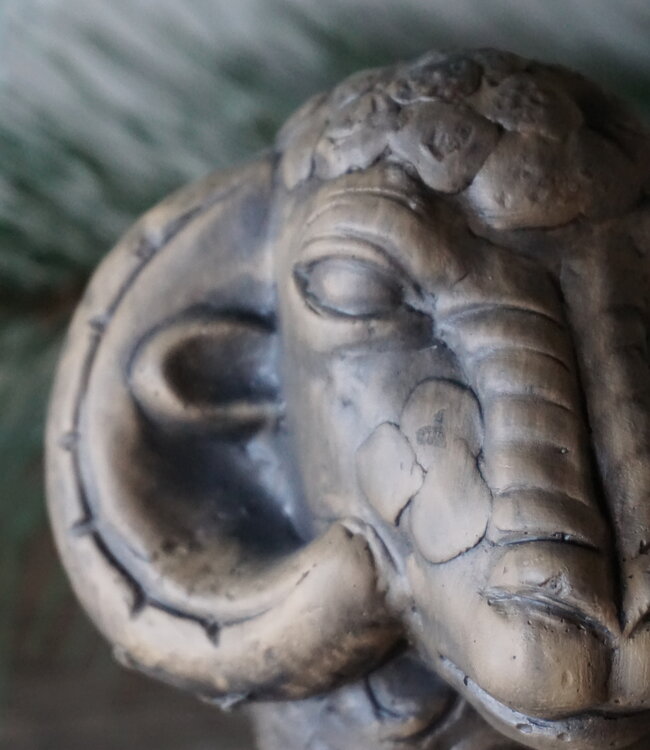 Brynxz Ram Op Voet Standbeeld | Majestic Brown | H20xB12 cm