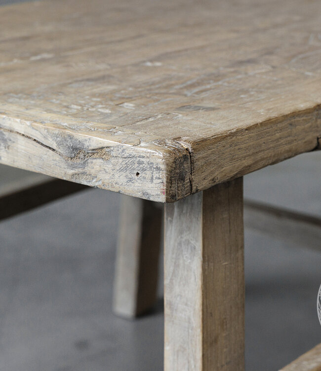 Be-Uniq Oude Bijzettafel | China | H50 x B69 x D56 cm