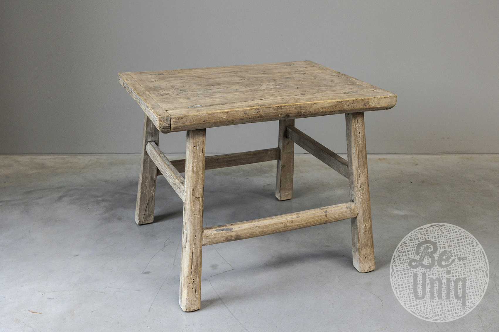 Be-Uniq Oude Bijzettafel | China | H50 x B62 x D51 cm