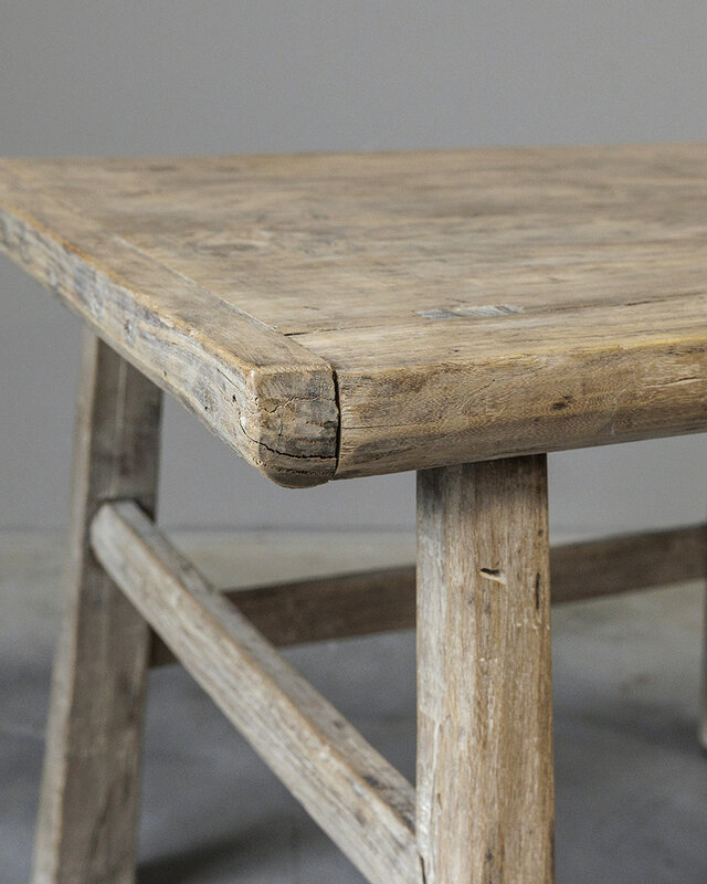 Be-Uniq Oude Bijzettafel | China | H50 x B62 x D51 cm