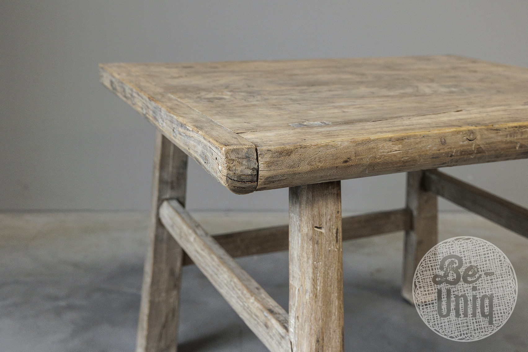 Be-Uniq Oude Bijzettafel | China | H50 x B62 x D51 cm