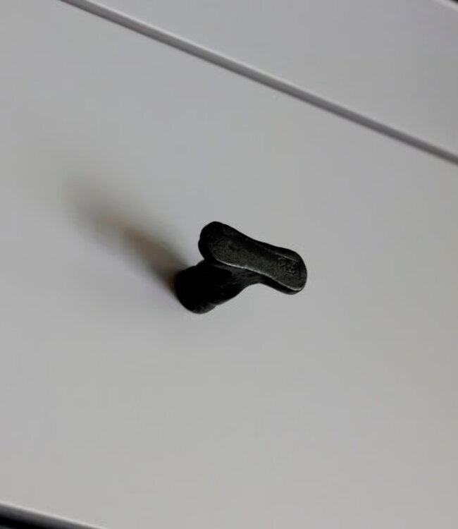 Dauby STUK MEUBELKNOP PBU-37 VEROUDERD IJZER - ZWART (VO) 37mm