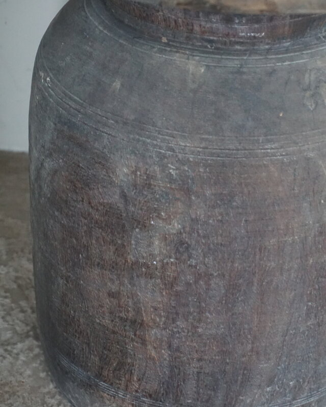 Be-Uniq Bijzettafel Oude Pot | Medium | H41 x D40 cm