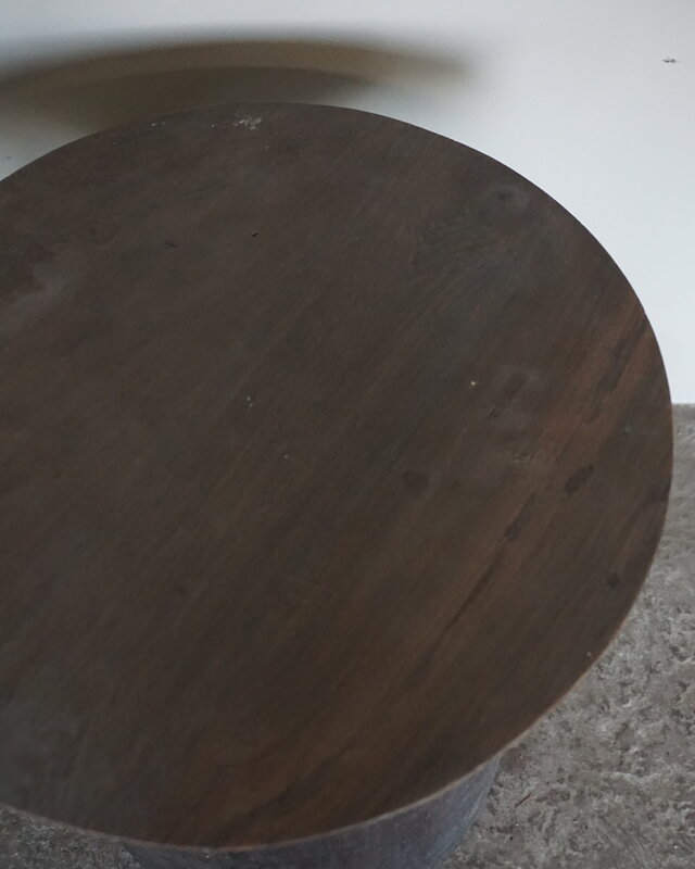 Be-Uniq Bijzettafel Oude Pot | Medium | H41 x D40 cm