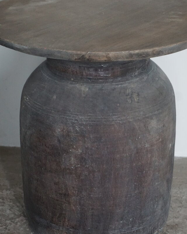 Be-Uniq Bijzettafel Oude Pot | Medium | H41 x D40 cm