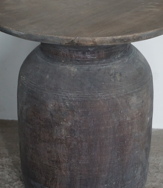Be-Uniq Bijzettafel Oude Pot | Medium | H41 x D40 cm