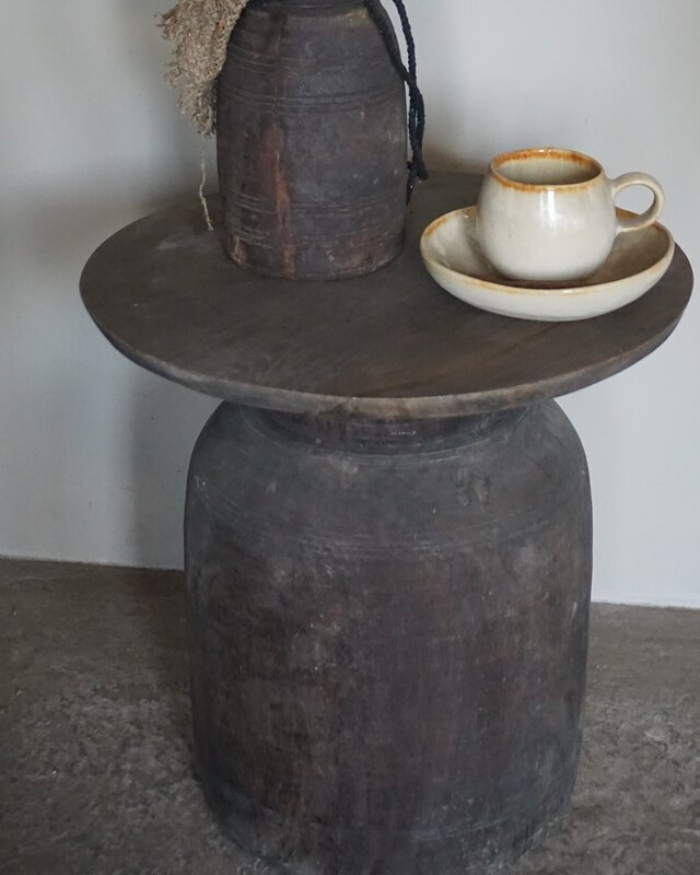 Be-Uniq Bijzettafel Oude Pot | Medium | H41 x D40 cm
