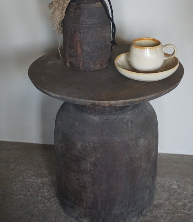 Be-Uniq Bijzettafel Oude Pot | Medium | H41 x D40 cm