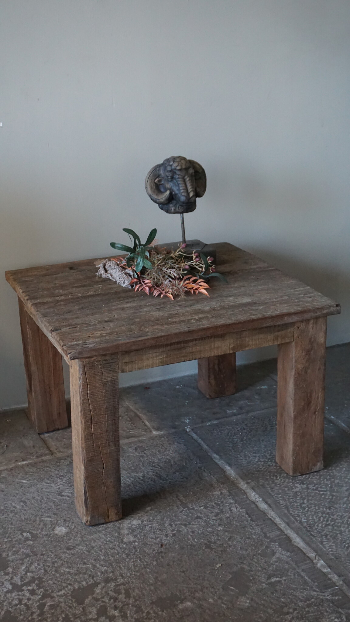 Rene Houtman Bijzettafel Jan | Truckbodywood | H42xB60xD60 cm