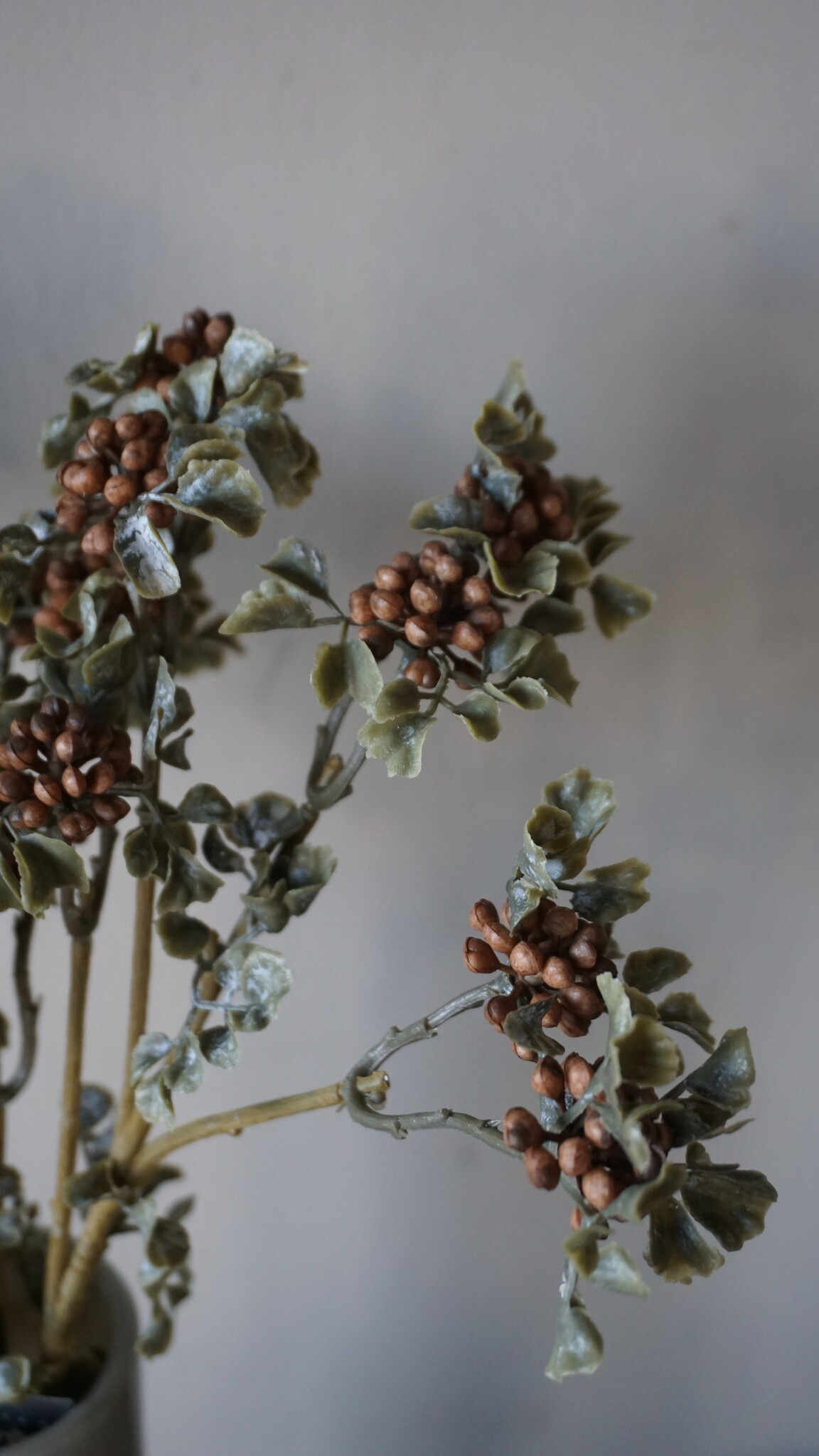Brynxz Sedum Kunsttak | Wild Berry Bruin | H50 cm