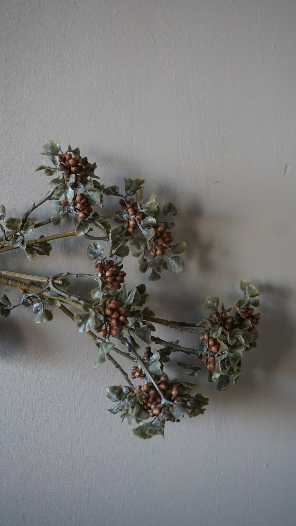 Brynxz Sedum Kunsttak | Wild Berry Bruin | H50 cm