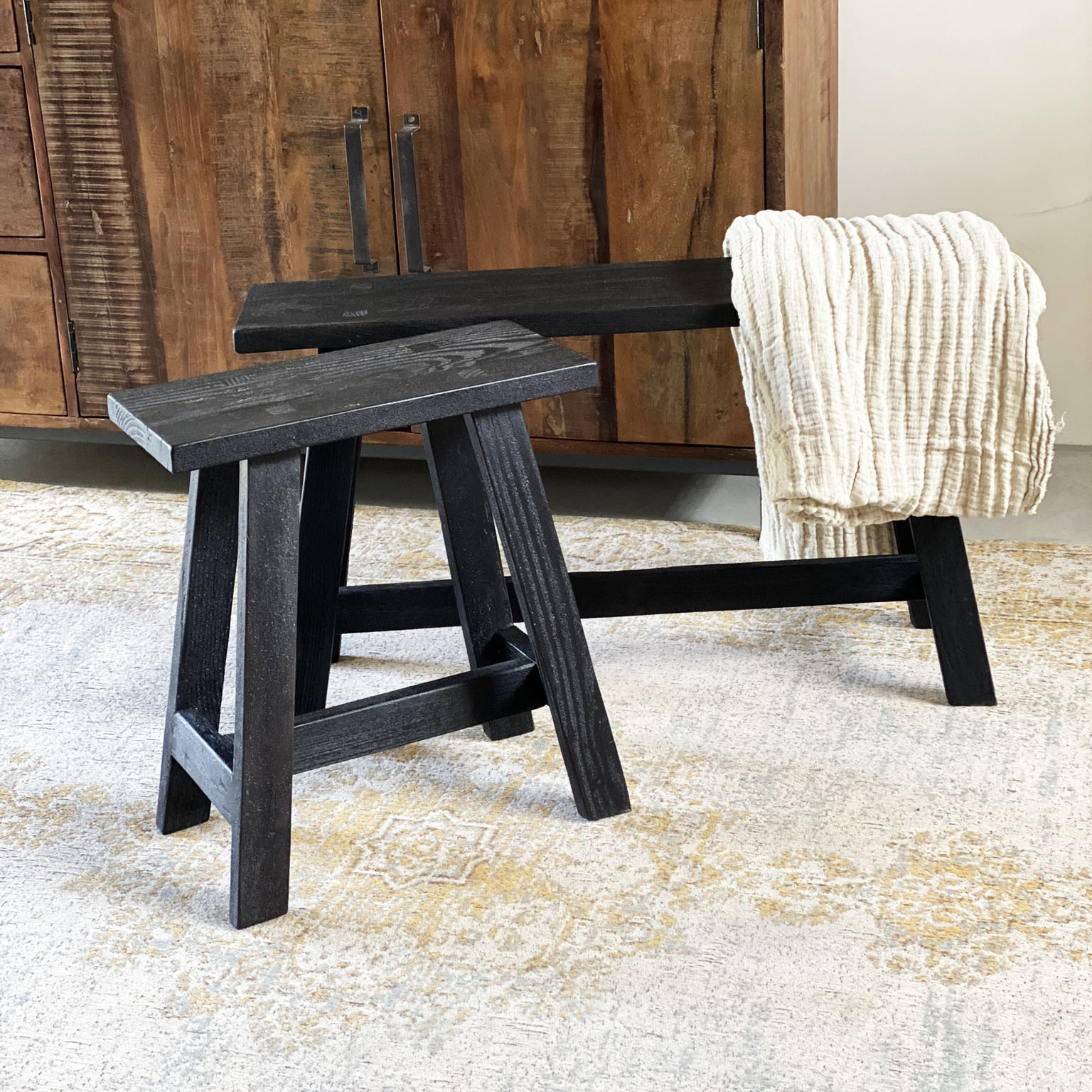Raw Materials Amsterdam Factory Bushalte Bank | Medium | L45 x B20 x H50 cm