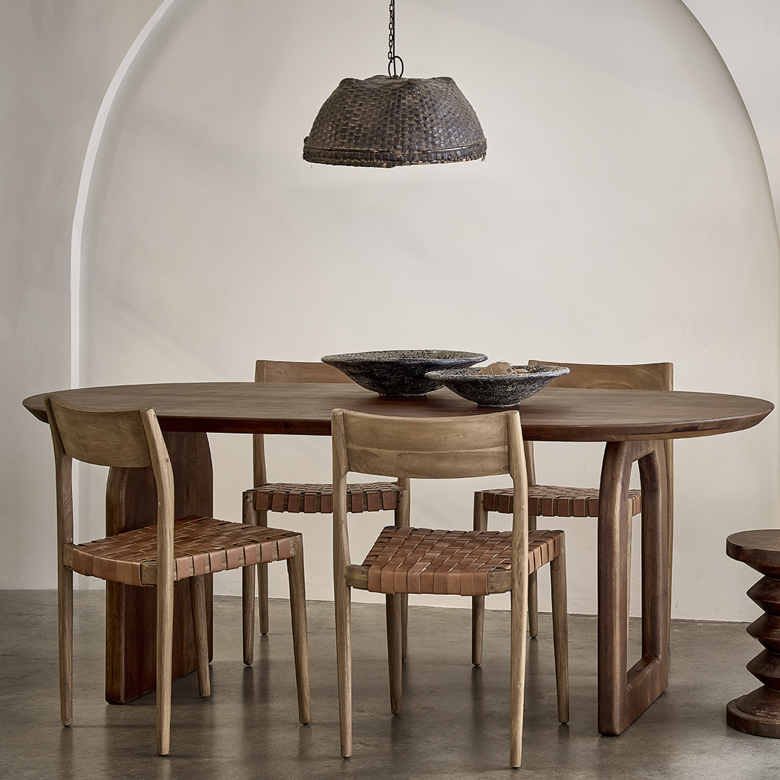 Raw Materials Amsterdam Bullnose Eettafel | Bruin | Mix | H76 x B240 x D90 cm