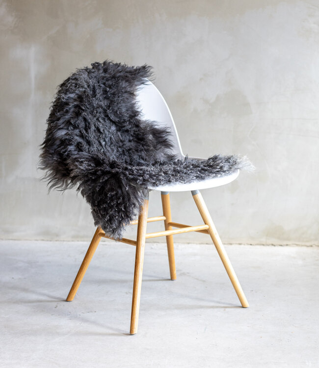 Van Buren Vachtenspecialist Tibetan Sheepskin with natural grey colors