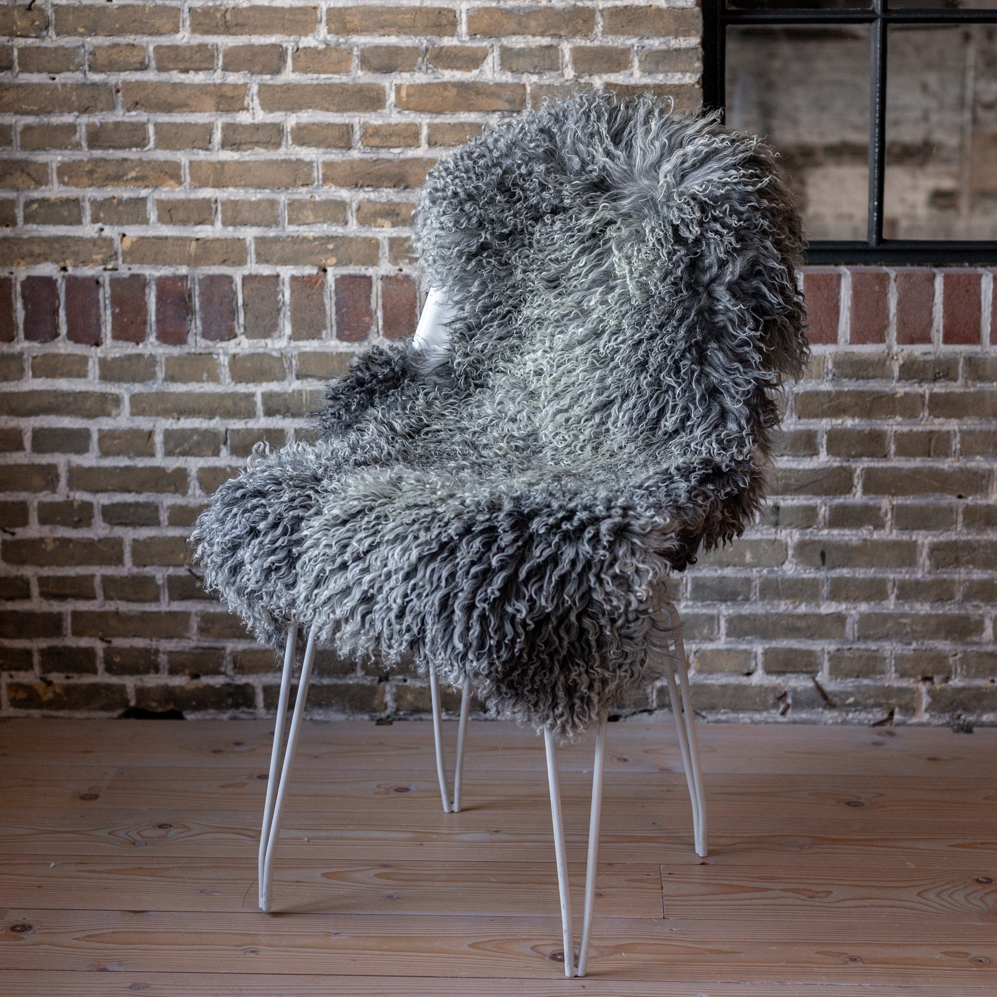 Van Buren Vachtenspecialist Tibetan Sheepskin with natural grey colors