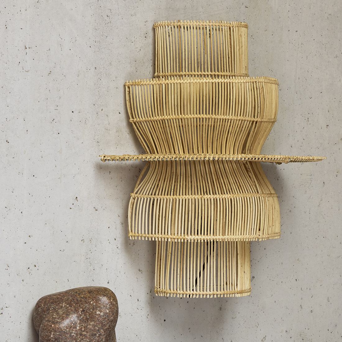 Raw Materials Amsterdam Saturn Wandlamp | Rotan | H55 x B52 x D33 cm