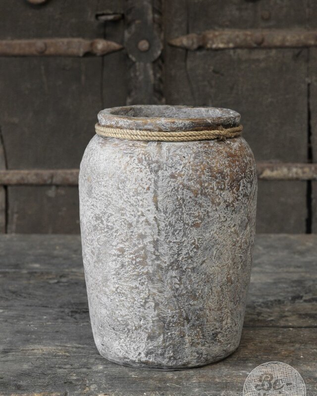 Be-Uniq Village Pottery | 002 | Small | H30 x D22 cm