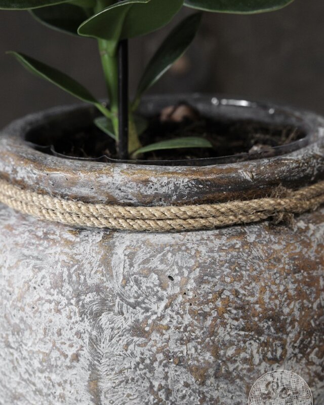 Be-Uniq Village Pottery | 002 | Small | H30 x D22 cm