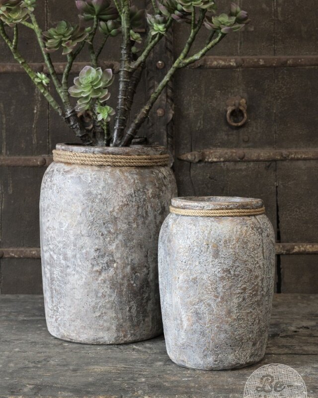 Be-Uniq Village Pottery | 002 | Small | H30 x D22 cm