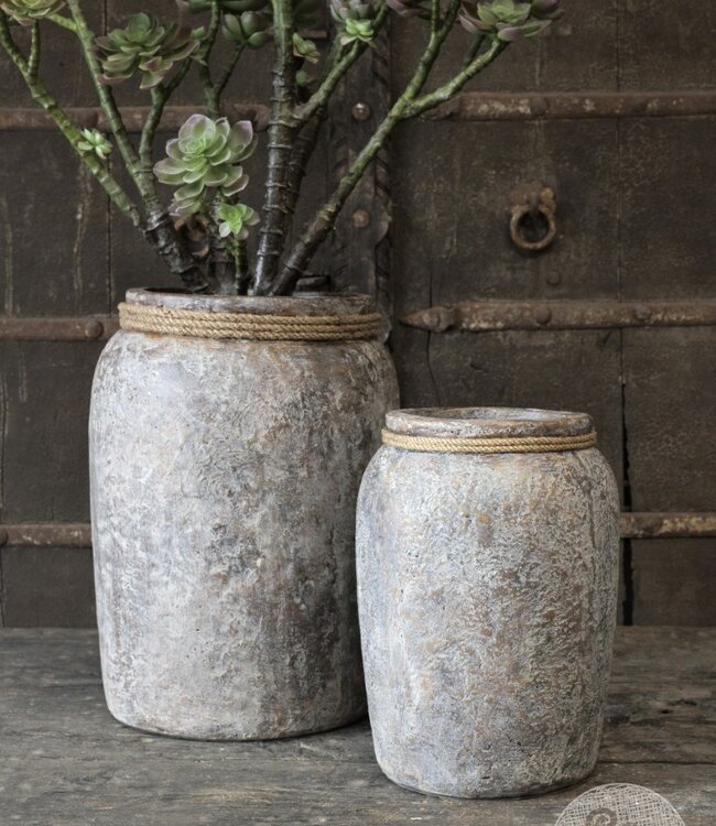 Be-Uniq Village Pottery | 002 | Small | H30 x D22 cm