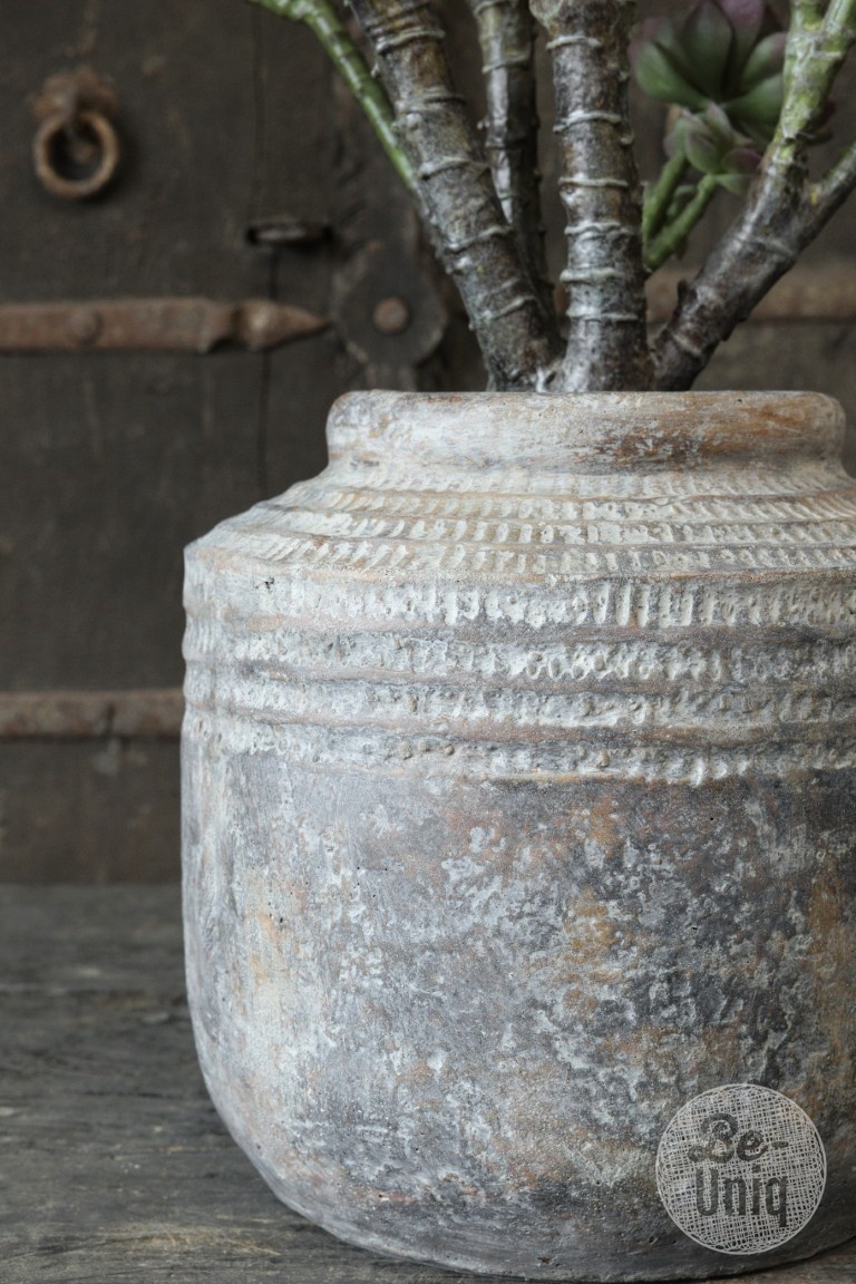 Be-Uniq Village Pottery | 001 | Small | H31 x D31 cm