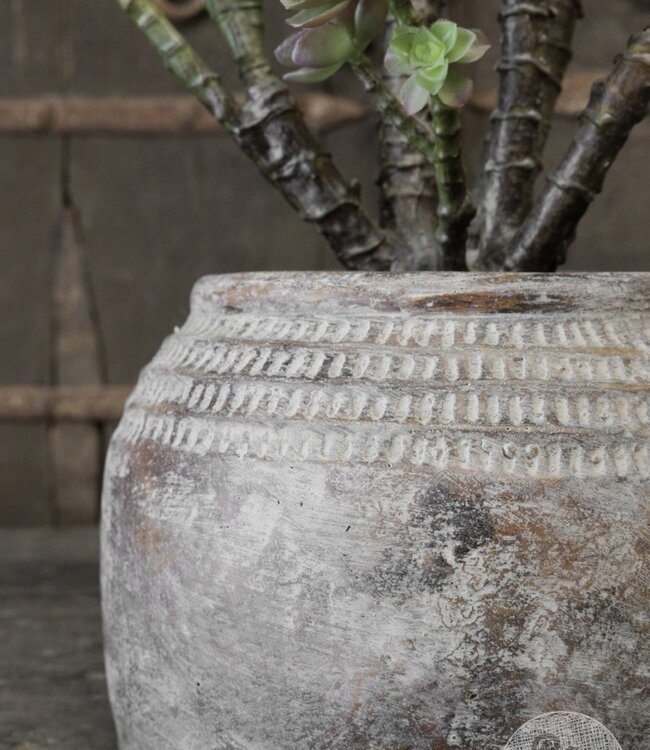 Be-Uniq Village Pottery | 011 | Medium | H21 x D31 cm