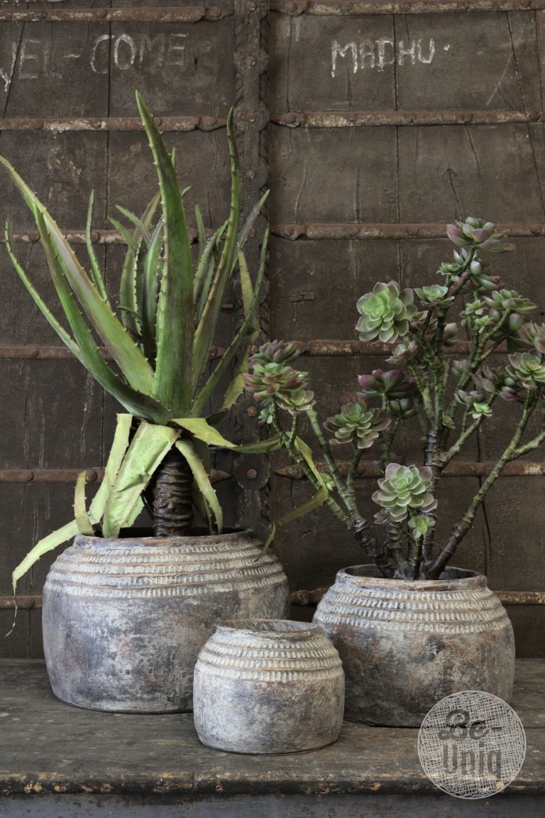 Be-Uniq Village Pottery | 011 | Medium | H21 x D31 cm