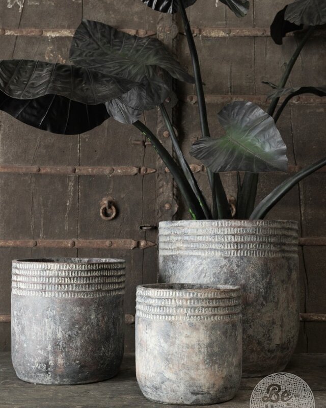 Be-Uniq Village Pottery | 012 | Large | H31 x D31