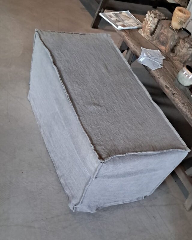 Aura Peeperkorn Pouf Extra Large | Linnen | H45 x B90 x D45 cm