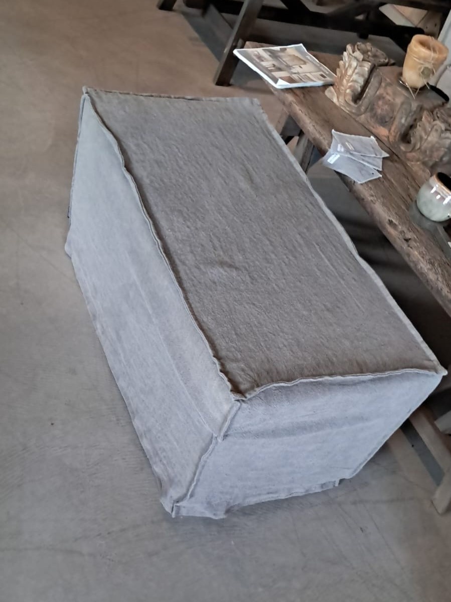 Aura Peeperkorn Pouf Extra Large | Linnen | H45 x B90 x D45 cm