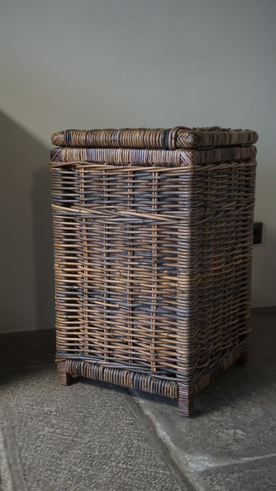 Rene Houtman Wasmand Rotan/Riet | Bruin | H67 x B40 x D40 cm