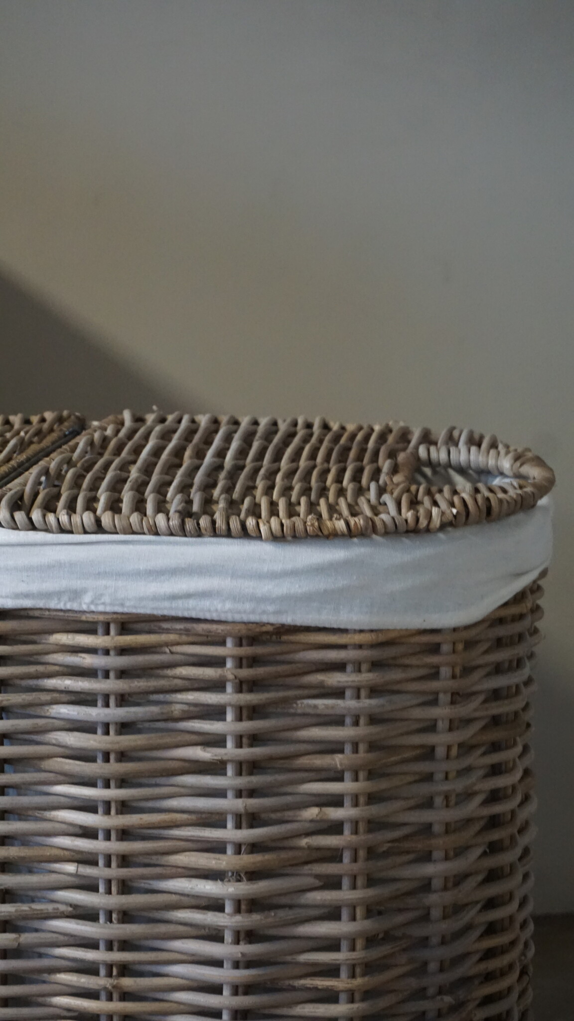 Rene Houtman Wasmand Rotan/Riet | Ovaal | H67 x B64 x D36 cm