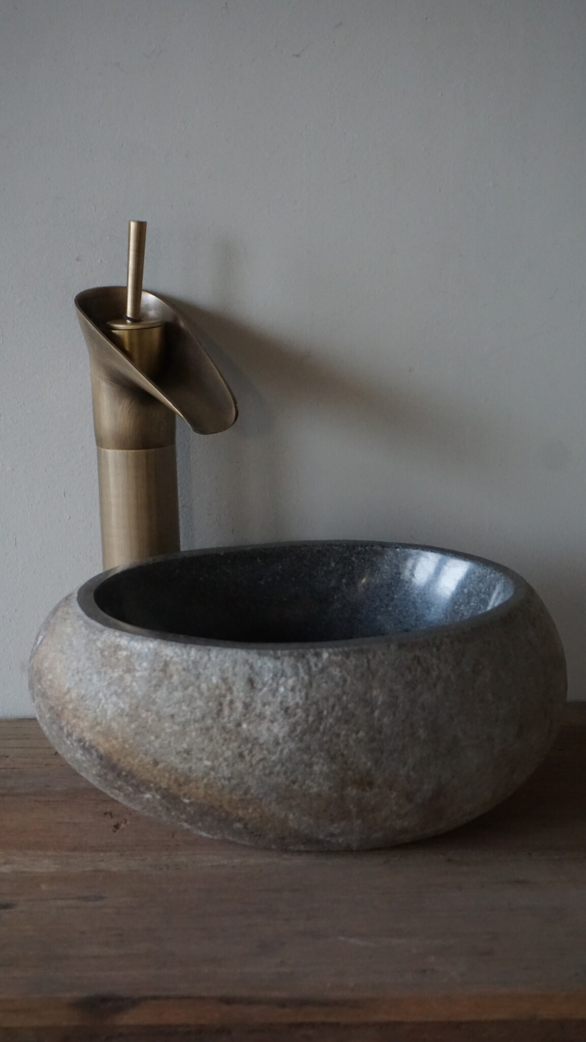 Rene Houtman Kleine Stenen Waskom + Spoelgat | H14 x B30 x D23 cm