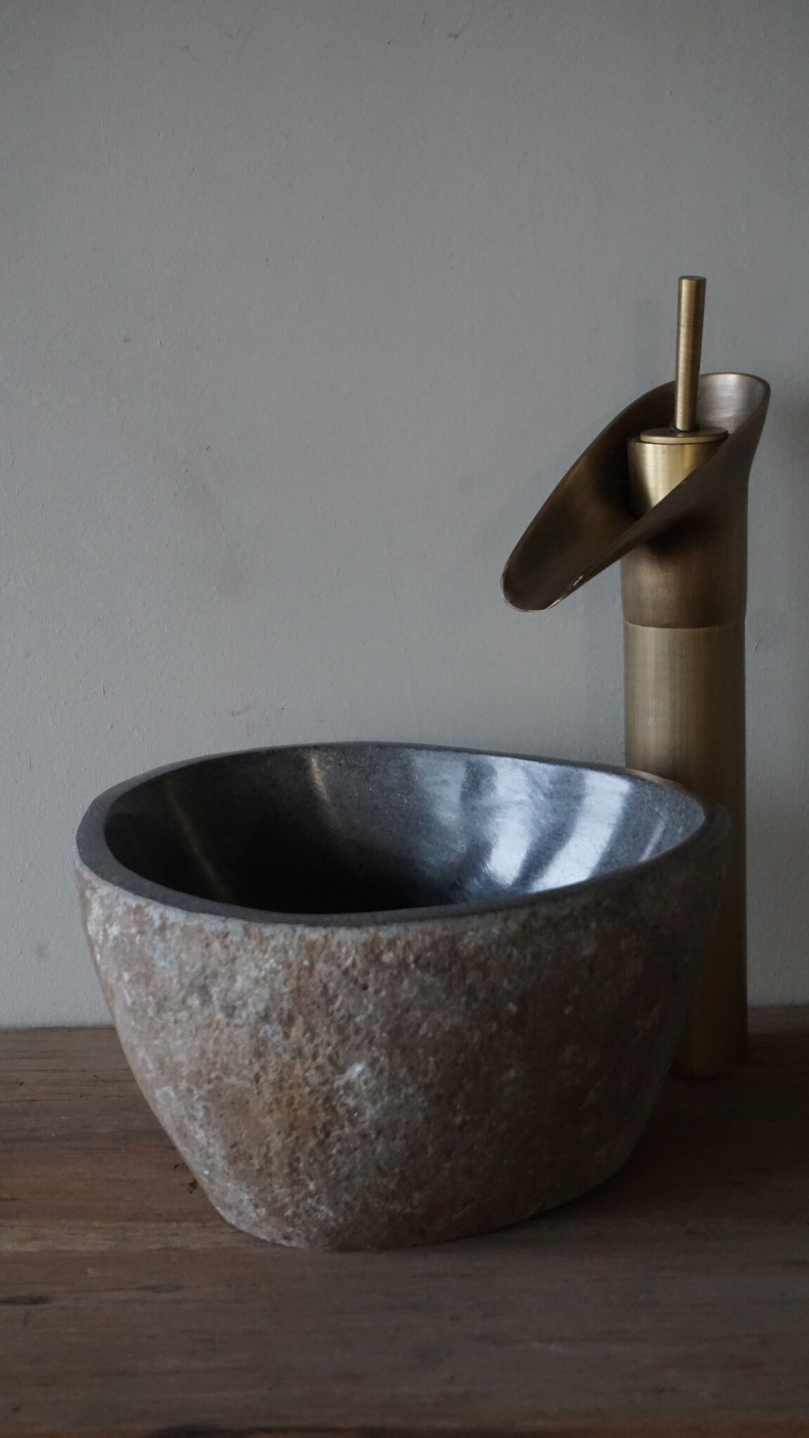 Rene Houtman Kleine Stenen Waskom + Spoelgat | H13 x B24 x D23 cm