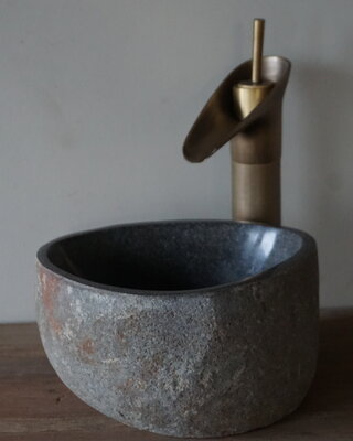 Rene Houtman Kleine Stenen Waskom + Spoelgat | H13 x B25 x D21 cm