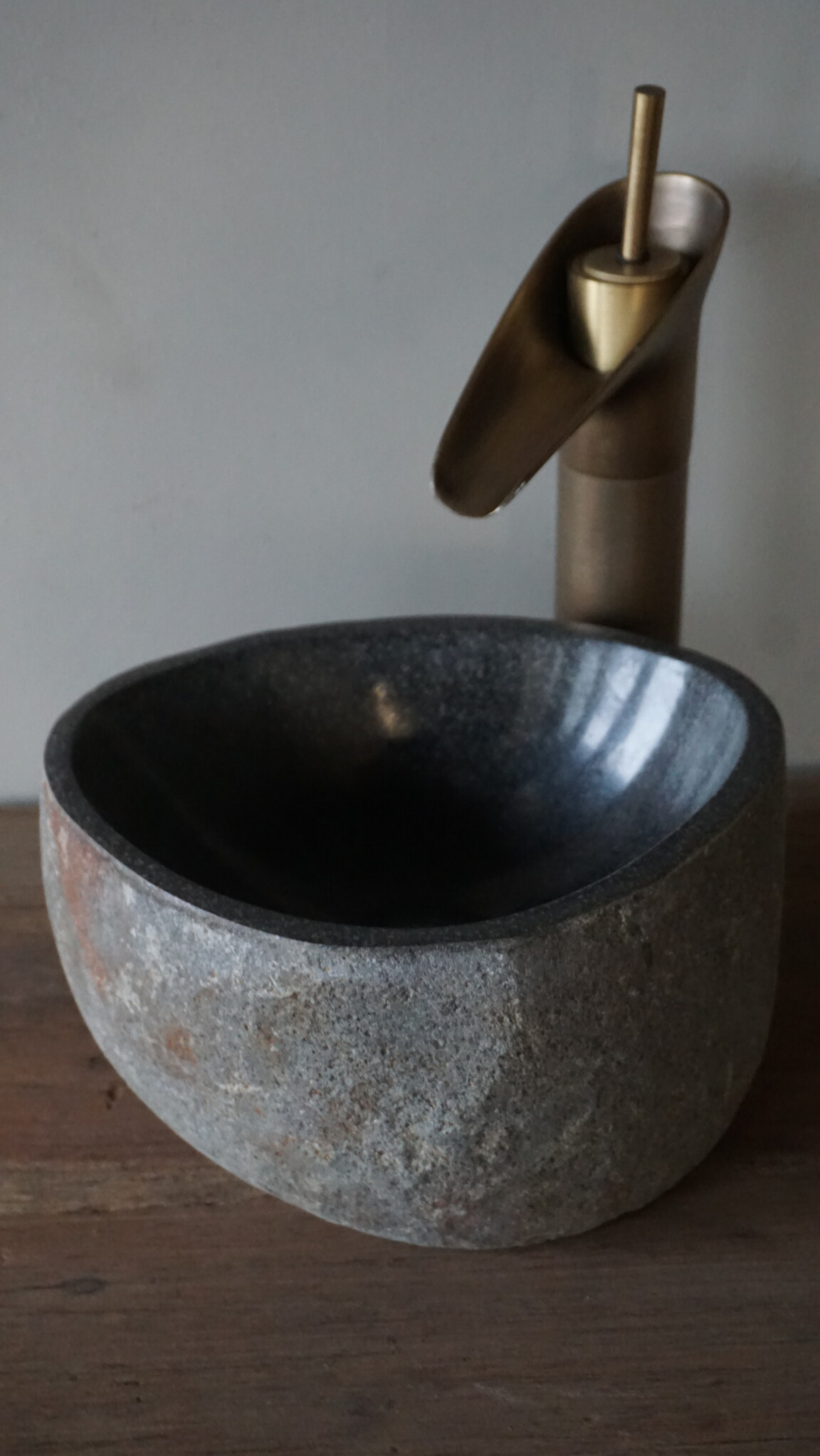 Rene Houtman Kleine Stenen Waskom + Spoelgat | H13 x B25 x D21 cm