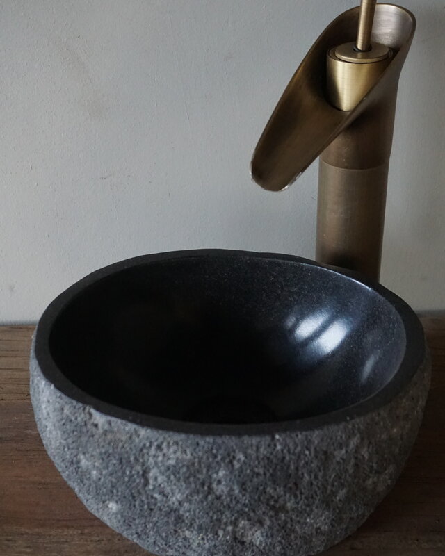 Rene Houtman Kleine Stenen Waskom + Spoelgat | H13 x B25 x D20 cm