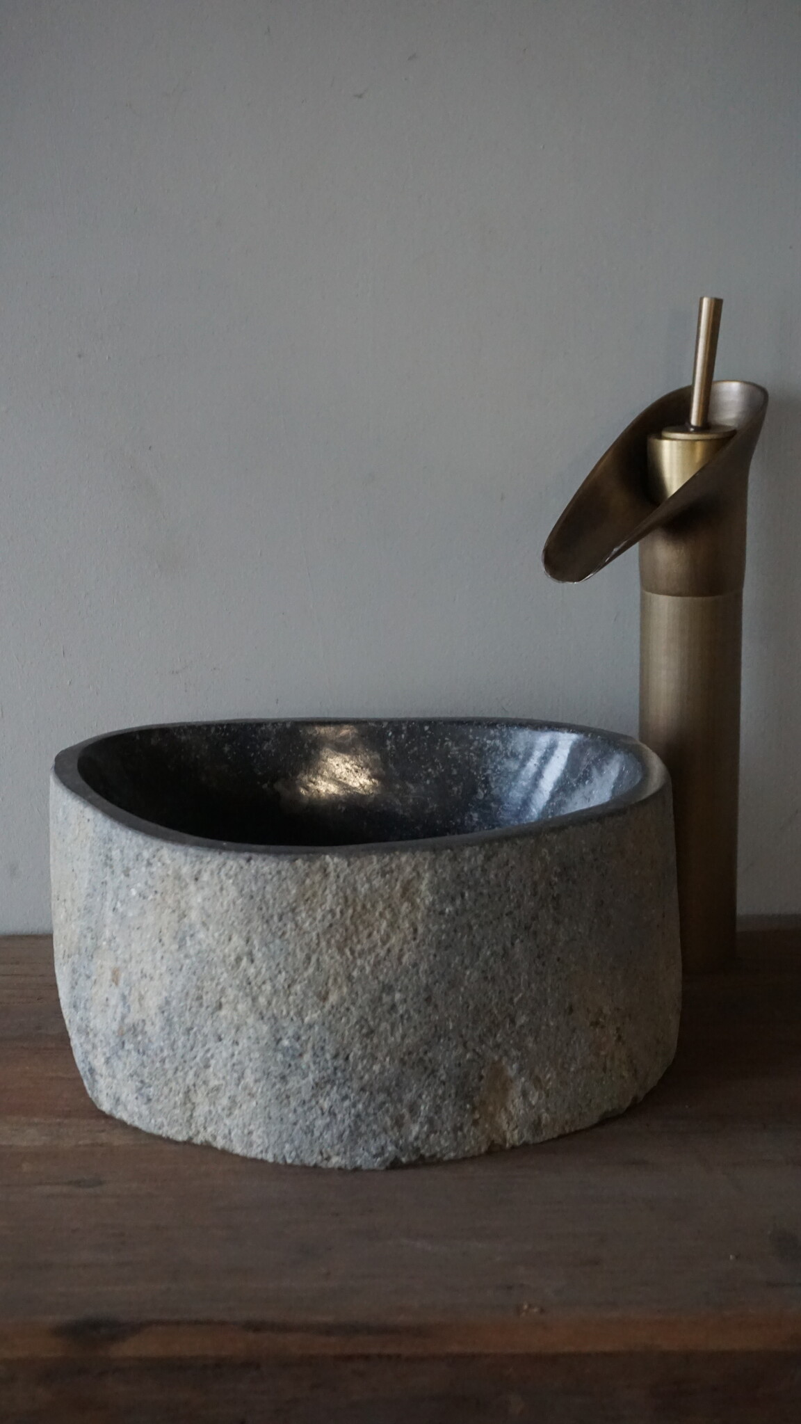 Rene Houtman Kleine Stenen Waskom + Spoelgat | H13 x B26 x D21 cm