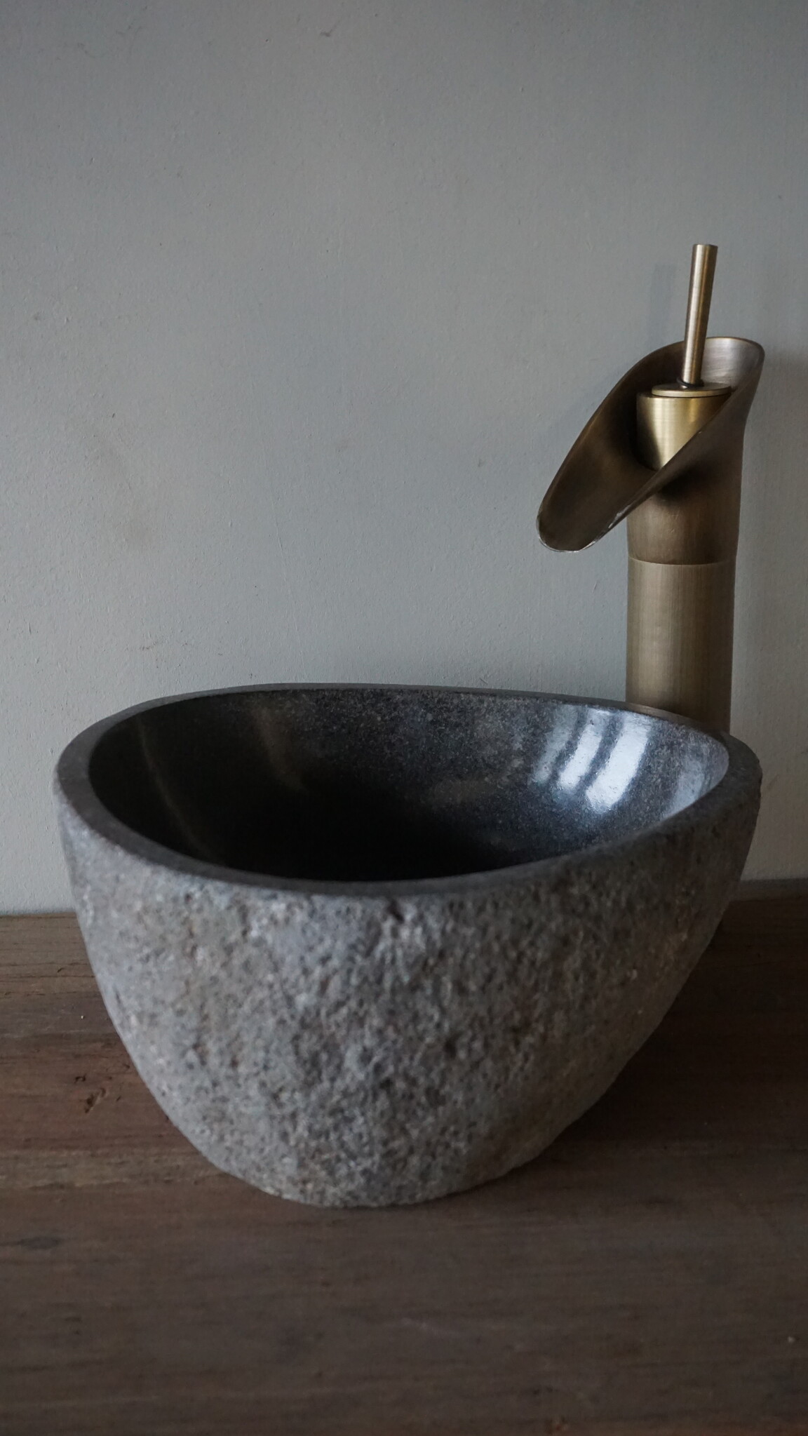 Rene Houtman Kleine Stenen Waskom + Spoelgat | H13 x B27 x D14 cm